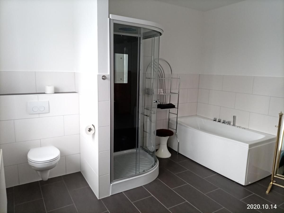 Apartment O3 - Gehobene 6-Zimmer Wohnung 175Qm Fuer 1-7 Personen 2X Dz 3X Ez Grafenwohr Exterior foto